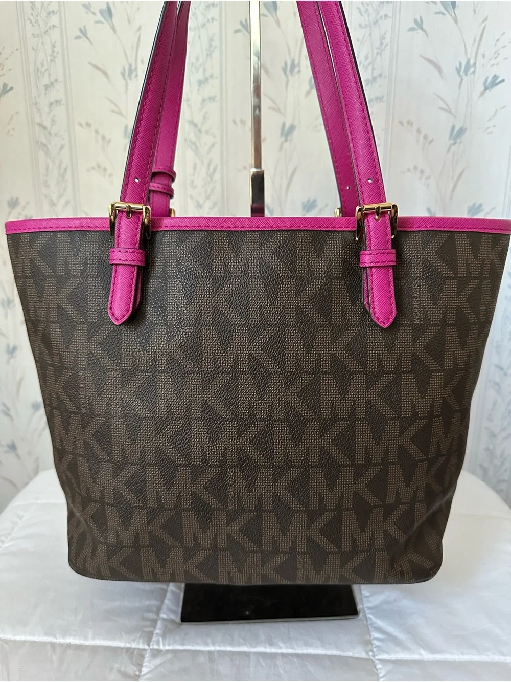 Michael Kors Brown & Fuchsia Jet Set Signature Tote